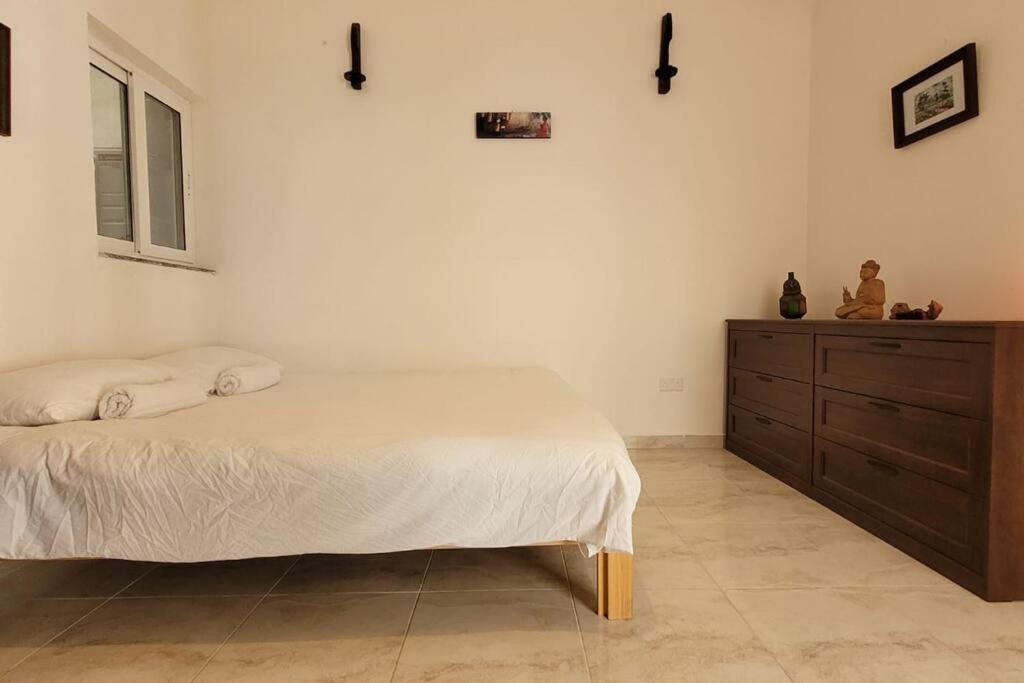 Luxury En-Suite Double. Beach-House With Sea Views Mellieha Exterior photo