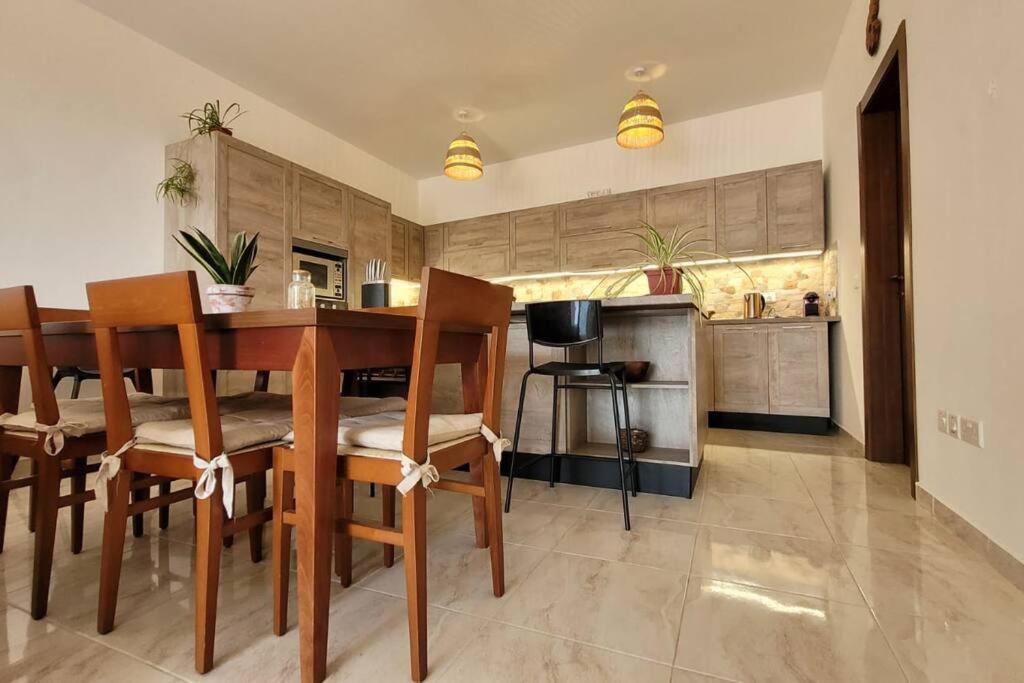 Luxury En-Suite Double. Beach-House With Sea Views Mellieha Exterior photo
